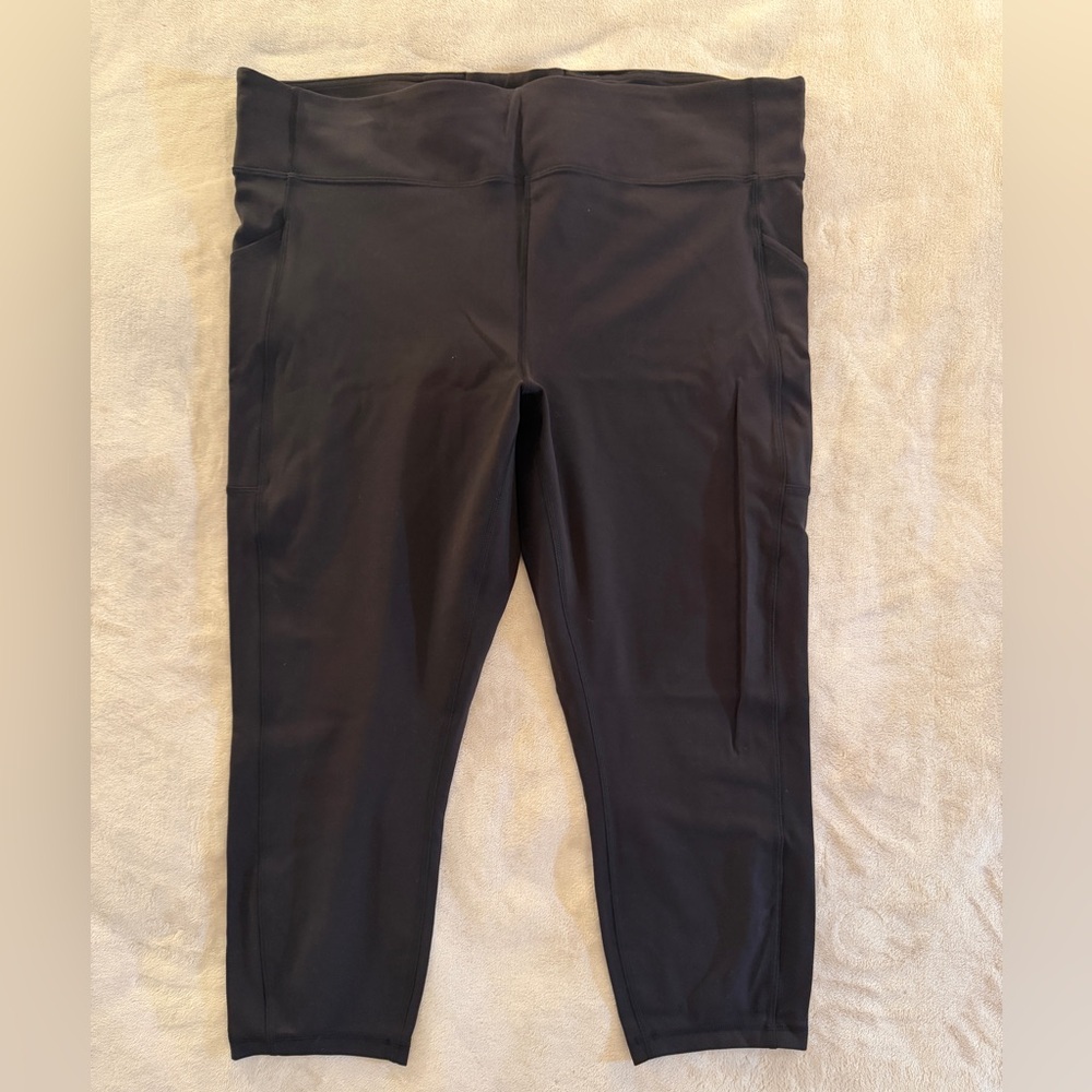 lululemon Invigorate High-Rise Crop 23" - Size 20